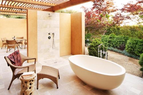 Deluxe Private Garden Suite