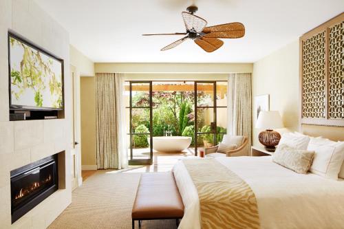 Deluxe Private Garden Suite