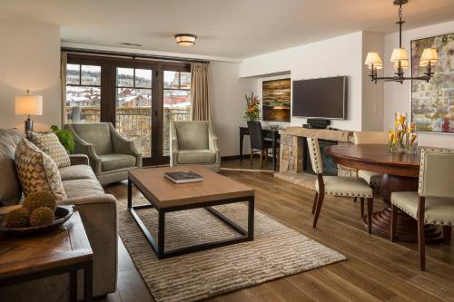 One Bedroom Apartment