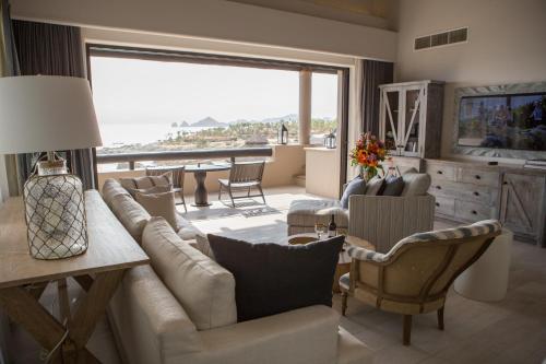 One Bedroom Ocean View Penthouse Suite
