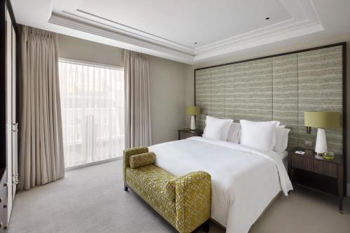 Three Bedroom Panoramic View Hotel Residence