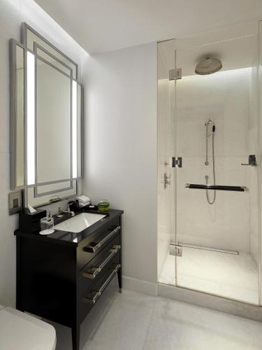 Three Bedroom Panoramic View Hotel Residence