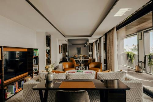 Executive Suite with terrace
