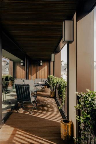 Deluxe Suite with Terrace