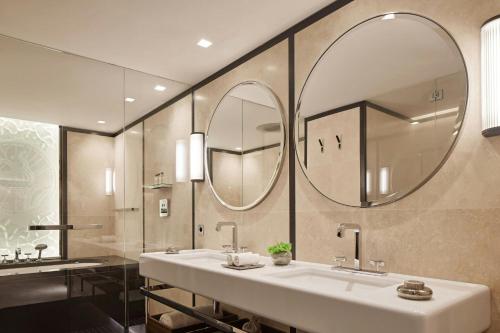 Deluxe Suite with Terrace