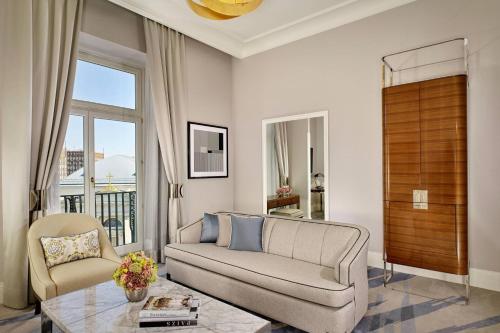 Club Deluxe Suite