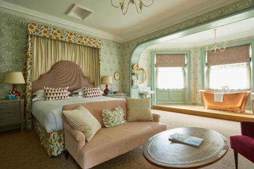 Sutton Suite
