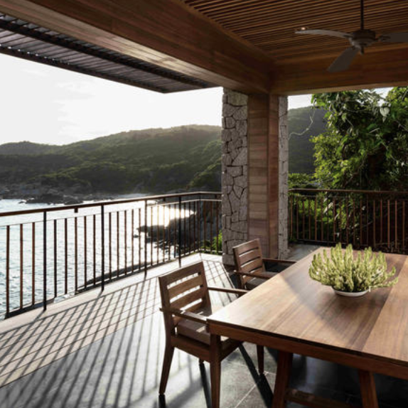 ThreeBedroom Ocean Pool Family Residence