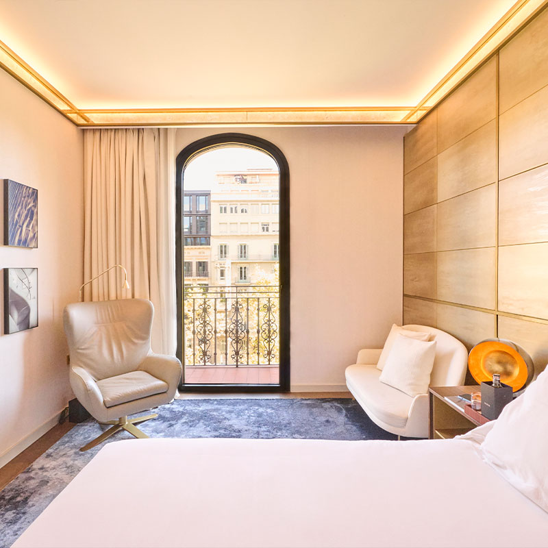 Almanac with Balcony Room
