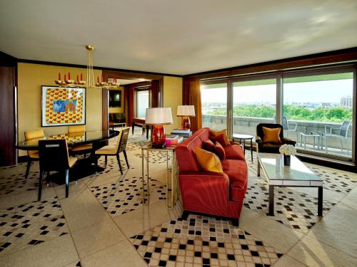Hyde Park Balcony Suite