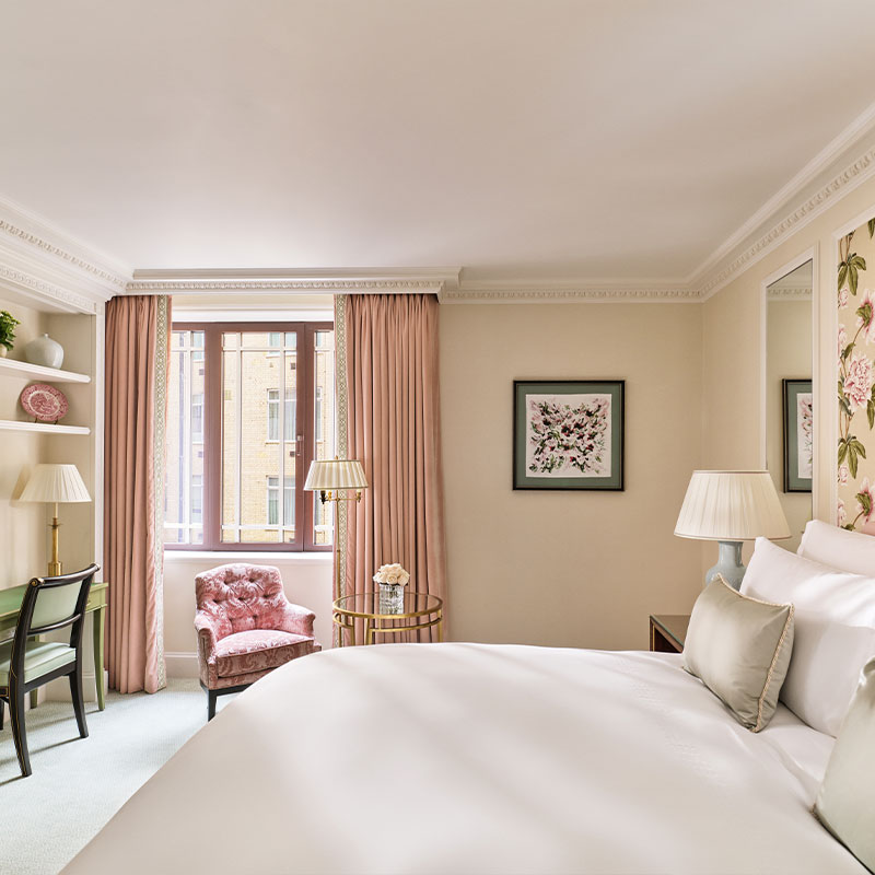 Superior King Room 