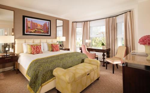 Superior King Room 
