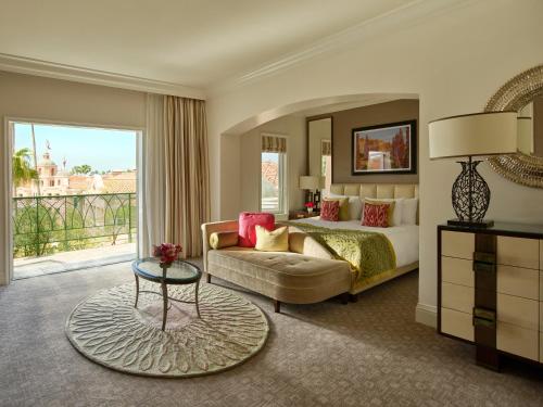 Deluxe King Room with Balcony