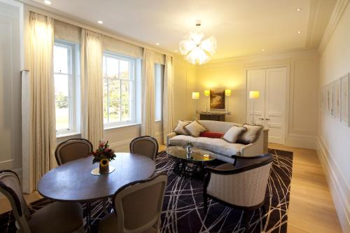 Premium Suite - Main Building
