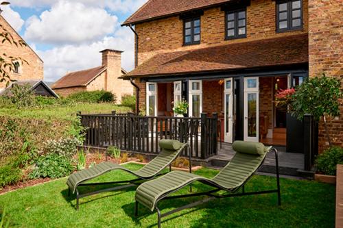 Gardener’s East Cottage One Bedroom Suite