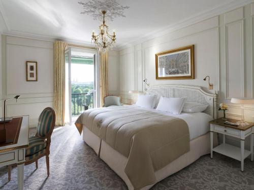 Prestige Suite, Eiffel view