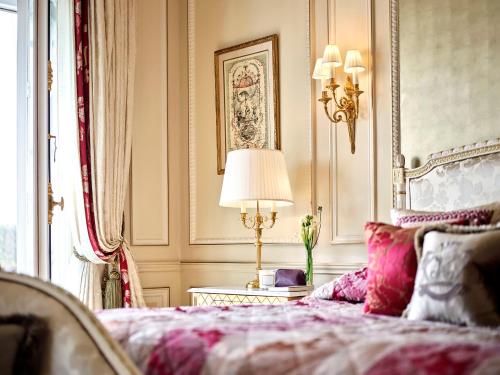 Versailles Suite, park view
