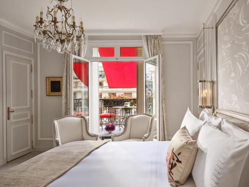 Deluxe Room, avenue Montaigne view