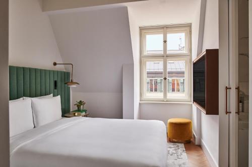 Andaz Suite