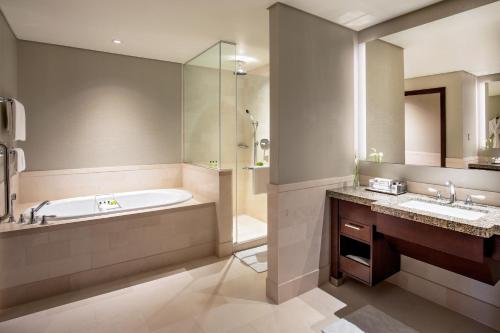 Classic Queen Room with Two Queen Beds and Greenway View
