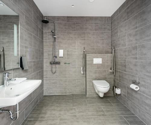 Standard Double or Twin Room with Mountain View