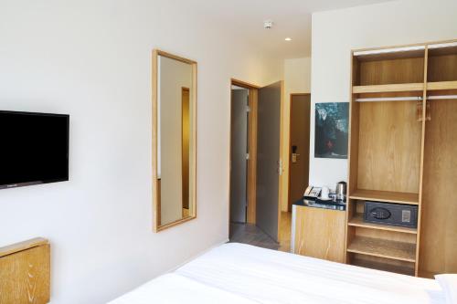 Family Connecting Rooms