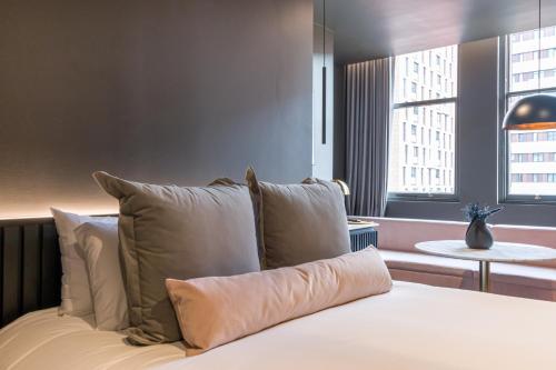 Premium King Room