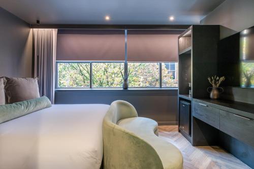 Premium King Room