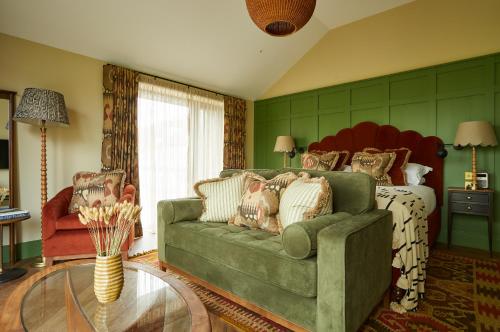 Junior Suite with Garden View