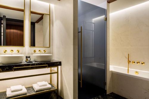 Collection Superior Room