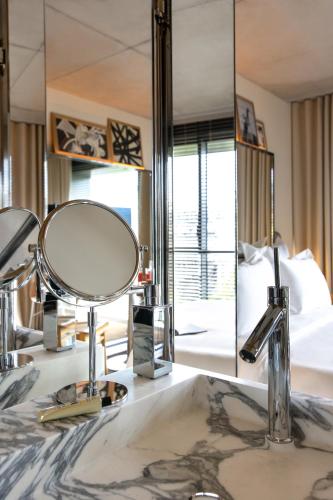 Prestige Room 