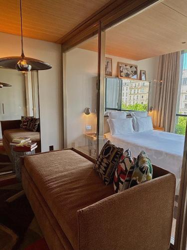 Prestige Room 