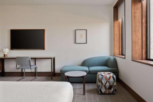Deluxe Queen Room with Two Queen Beds