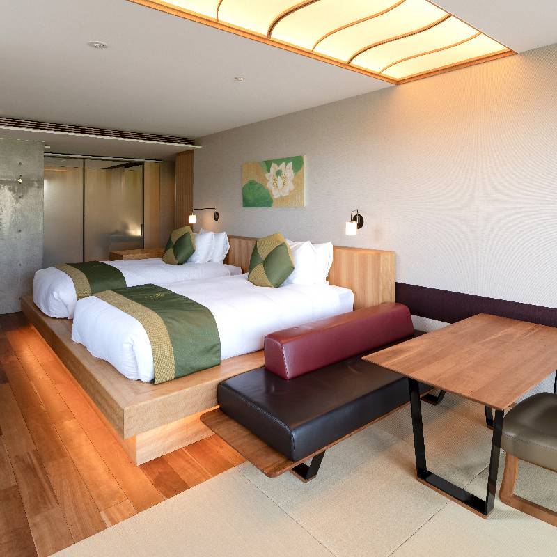 River Balcony Premium Double
