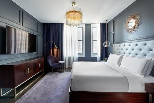 Executive Suite with City View