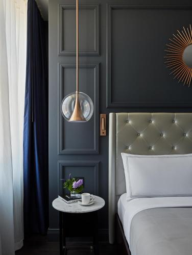 Executive Suite with City View
