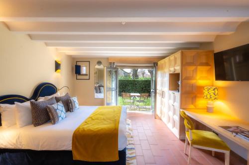 Deluxe Terrace Room