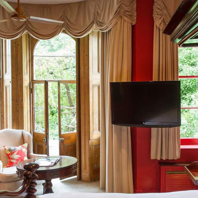 Marvelous Room 