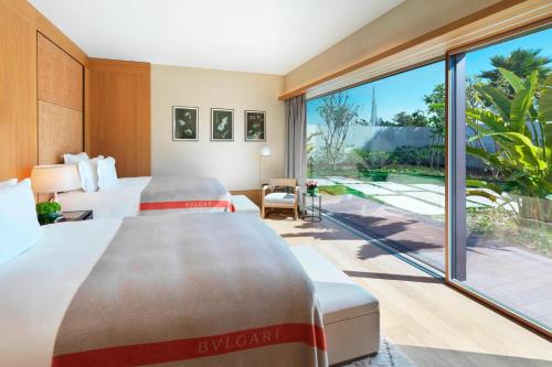 Three Bedroom Pool Villa with Skyline View