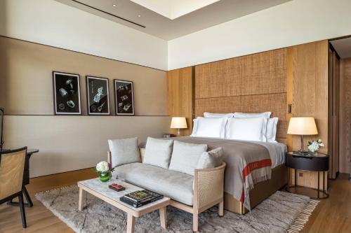 Superior King Guest Room with Balcony