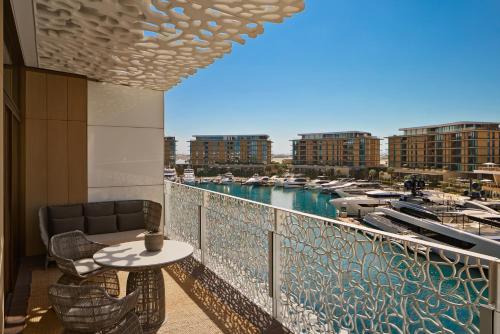 Superior King Guest Room with Balcony