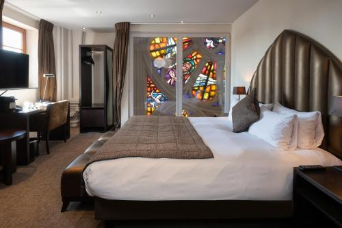 Superior Double Room in Church area