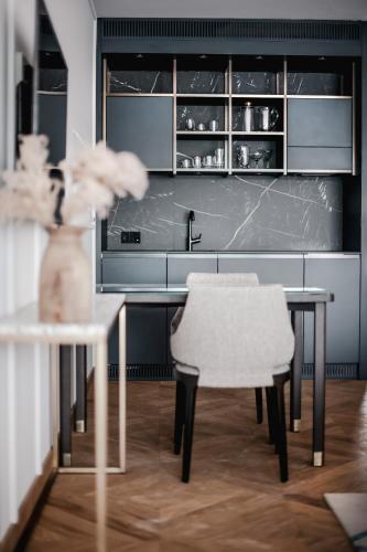 Lower Lakeside Studio