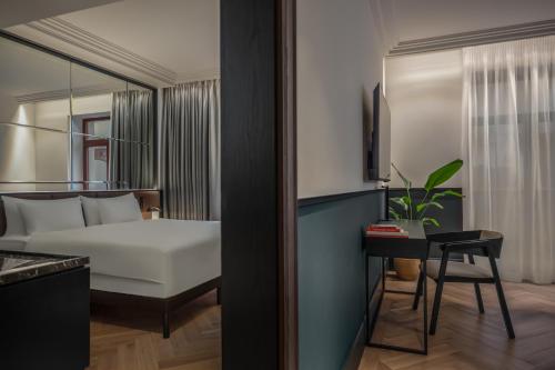Executive Suite with Balcony