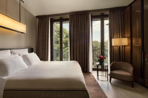 Superior King Room 