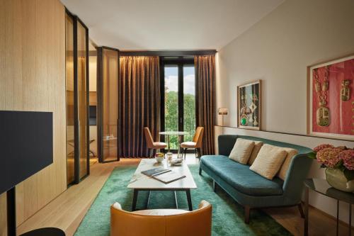 Superior Suite with Garden View