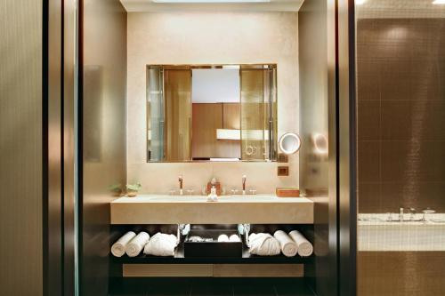 Deluxe Suite with Garden View
