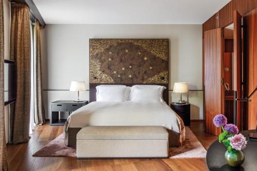 Premium Suite with Garden View