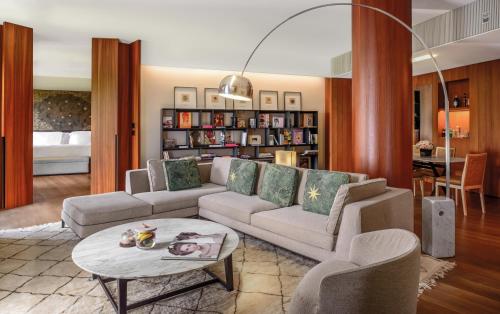 Premium Suite with Garden View