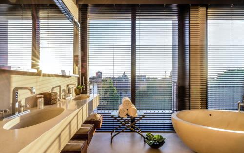 Presidential Suite with Garden view